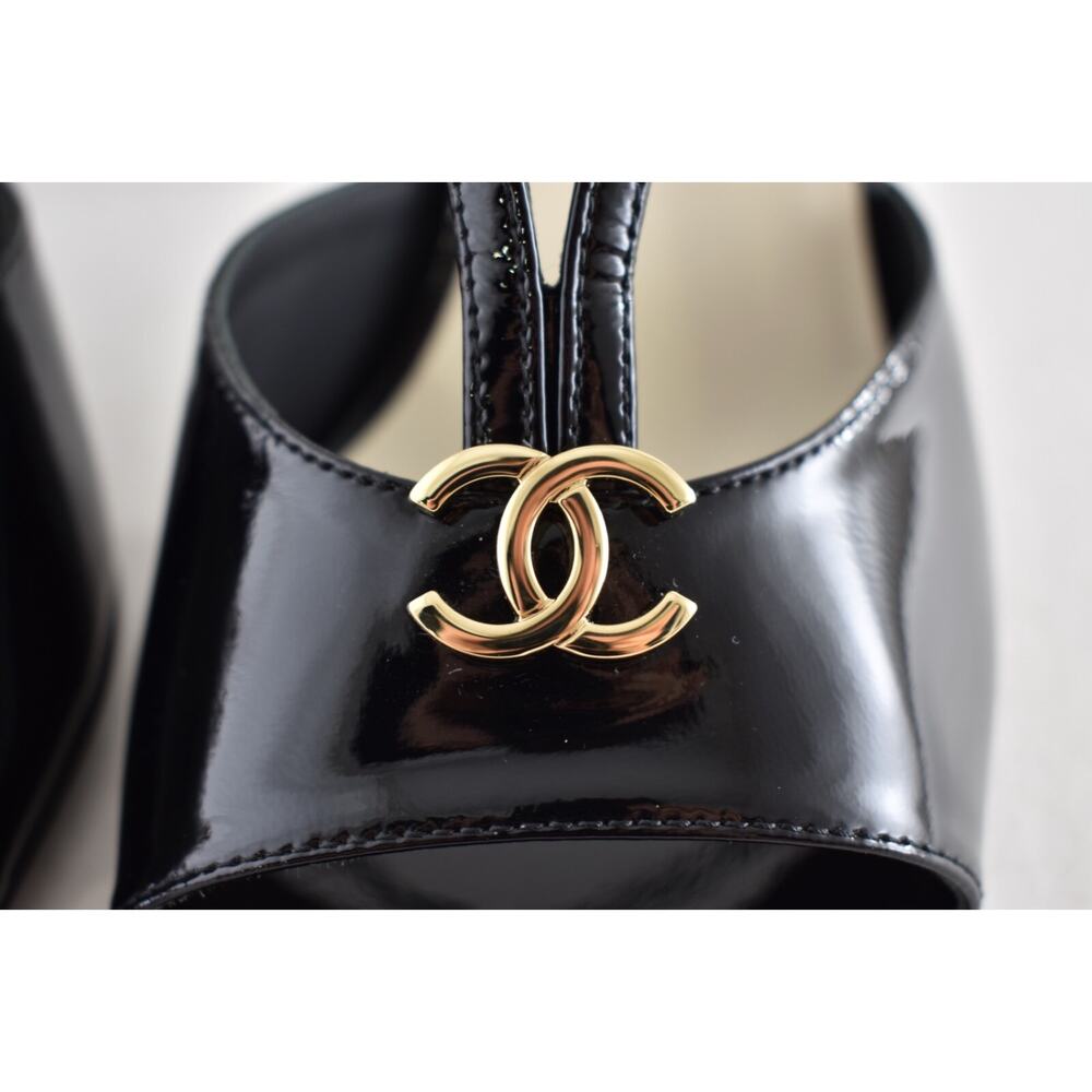 Chanel 23S Black Patent Leather CC Logo Pearl Heel Ankle Strappy Sandal Pump 37 - Picture 5 of 15